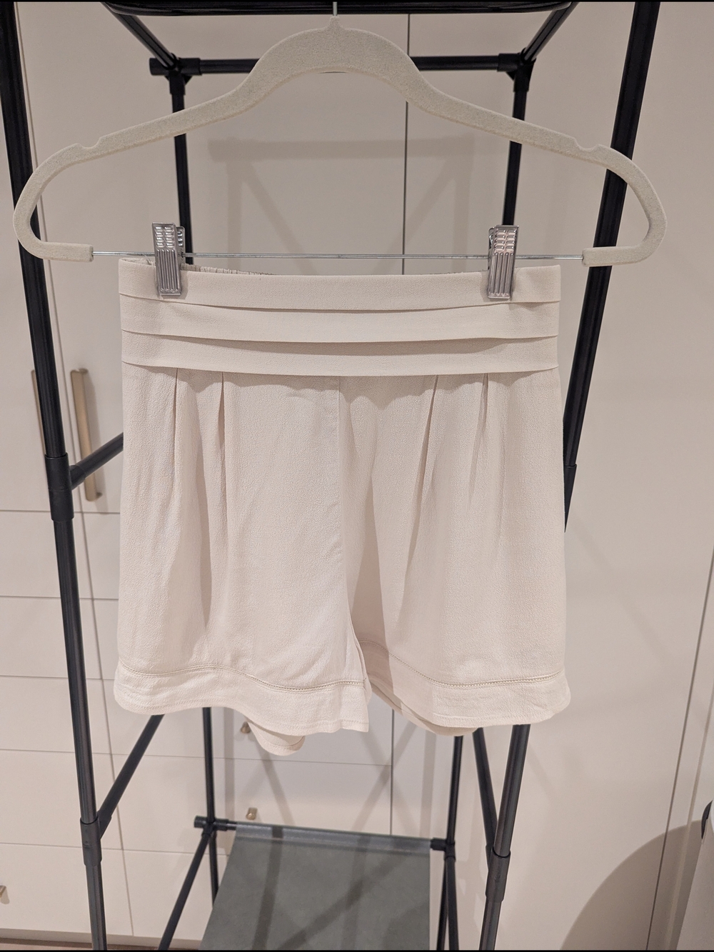 Kimchi Blue Cream Pleated Waistband Shorts